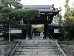 西光院延命寺の山門