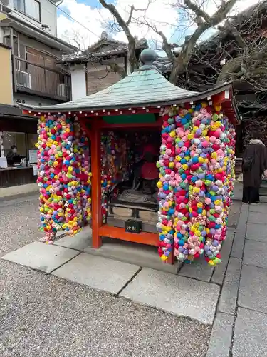 金剛寺（八坂庚申堂）の末社