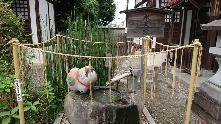 阿豆佐味天神社 立川水天宮の手水舎