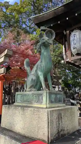 満足稲荷神社の狛犬