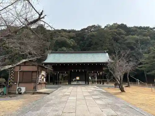 豊国廟（豊国神社飛地境内）の{uncategorized: "未分類", other: "その他", undefined: "問題あり", building: "その他建物", grave: "お墓", sacred_gate: "鳥居", guardian: "狛犬", statue: "像", buddha: "仏像", history: "歴史", nature: "自然", garden: "庭園", animal: "動物", pagoda: "塔", temizu: "手水舎", mountain_gate: "山門・神門", sanctuary: "本殿・本堂", subordinate: "末社・摂社", art: "芸術", scenery: "景色", jizo: "地蔵", ema: "絵馬", goshuin: "御朱印", omikuji: "おみくじ", items: "授与品その他", amulet: "お守り", goshuincho: "御朱印帳", eats: "食事", festival: "お祭り", votive_dance: "神楽", shichigosan: "七五三参", wedding: "結婚式", experience: "体験その他", initially: "初詣", around: "周辺", anti_infection: "感染症対策"}