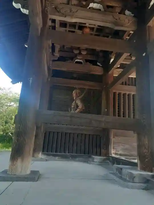 根来寺 大門の{uncategorized: "未分類", other: "その他", undefined: "問題あり", building: "その他建物", grave: "お墓", sacred_gate: "鳥居", guardian: "狛犬", statue: "像", buddha: "仏像", history: "歴史", nature: "自然", garden: "庭園", animal: "動物", pagoda: "塔", temizu: "手水舎", mountain_gate: "山門・神門", sanctuary: "本殿・本堂", subordinate: "末社・摂社", art: "芸術", scenery: "景色", jizo: "地蔵", ema: "絵馬", goshuin: "御朱印", omikuji: "おみくじ", items: "授与品その他", amulet: "お守り", goshuincho: "御朱印帳", eats: "食事", festival: "お祭り", votive_dance: "神楽", shichigosan: "七五三参", wedding: "結婚式", experience: "体験その他", initially: "初詣", around: "周辺", anti_infection: "感染症対策"}