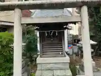 神社の{uncategorized: "未分類", other: "その他", undefined: "問題あり", building: "その他建物", grave: "お墓", sacred_gate: "鳥居", guardian: "狛犬", statue: "像", buddha: "仏像", history: "歴史", nature: "自然", garden: "庭園", animal: "動物", pagoda: "塔", temizu: "手水舎", mountain_gate: "山門・神門", sanctuary: "本殿・本堂", subordinate: "末社・摂社", art: "芸術", scenery: "景色", jizo: "地蔵", ema: "絵馬", goshuin: "御朱印", omikuji: "おみくじ", items: "授与品その他", amulet: "お守り", goshuincho: "御朱印帳", eats: "食事", festival: "お祭り", votive_dance: "神楽", shichigosan: "七五三参", wedding: "結婚式", experience: "体験その他", initially: "初詣", around: "周辺", anti_infection: "感染症対策"}