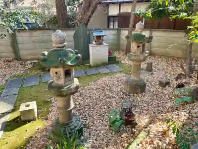 威光稲荷堂の{uncategorized: "未分類", other: "その他", undefined: "問題あり", building: "その他建物", grave: "お墓", sacred_gate: "鳥居", guardian: "狛犬", statue: "像", buddha: "仏像", history: "歴史", nature: "自然", garden: "庭園", animal: "動物", pagoda: "塔", temizu: "手水舎", mountain_gate: "山門・神門", sanctuary: "本殿・本堂", subordinate: "末社・摂社", art: "芸術", scenery: "景色", jizo: "地蔵", ema: "絵馬", goshuin: "御朱印", omikuji: "おみくじ", items: "授与品その他", amulet: "お守り", goshuincho: "御朱印帳", eats: "食事", festival: "お祭り", votive_dance: "神楽", shichigosan: "七五三参", wedding: "結婚式", experience: "体験その他", initially: "初詣", around: "周辺", anti_infection: "感染症対策"}