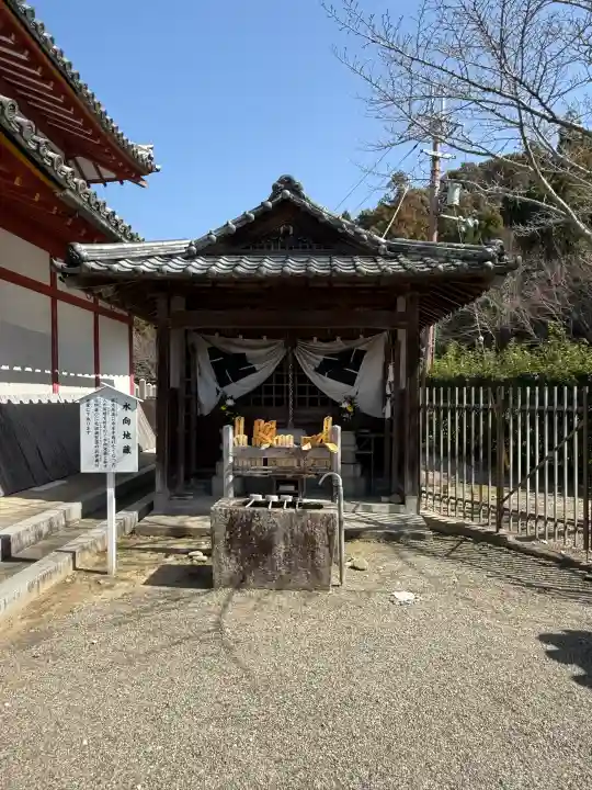 粉河寺の{uncategorized: "未分類", other: "その他", undefined: "問題あり", building: "その他建物", grave: "お墓", sacred_gate: "鳥居", guardian: "狛犬", statue: "像", buddha: "仏像", history: "歴史", nature: "自然", garden: "庭園", animal: "動物", pagoda: "塔", temizu: "手水舎", mountain_gate: "山門・神門", sanctuary: "本殿・本堂", subordinate: "末社・摂社", art: "芸術", scenery: "景色", jizo: "地蔵", ema: "絵馬", goshuin: "御朱印", omikuji: "おみくじ", items: "授与品その他", amulet: "お守り", goshuincho: "御朱印帳", eats: "食事", festival: "お祭り", votive_dance: "神楽", shichigosan: "七五三参", wedding: "結婚式", experience: "体験その他", initially: "初詣", around: "周辺", anti_infection: "感染症対策"}