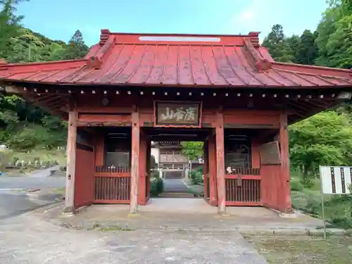 上行寺の山門