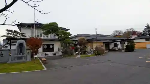 湯川寺 の本殿