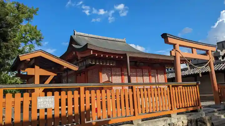 東寺鎮守八幡宮・東寺境内社八島殿の本殿・本堂