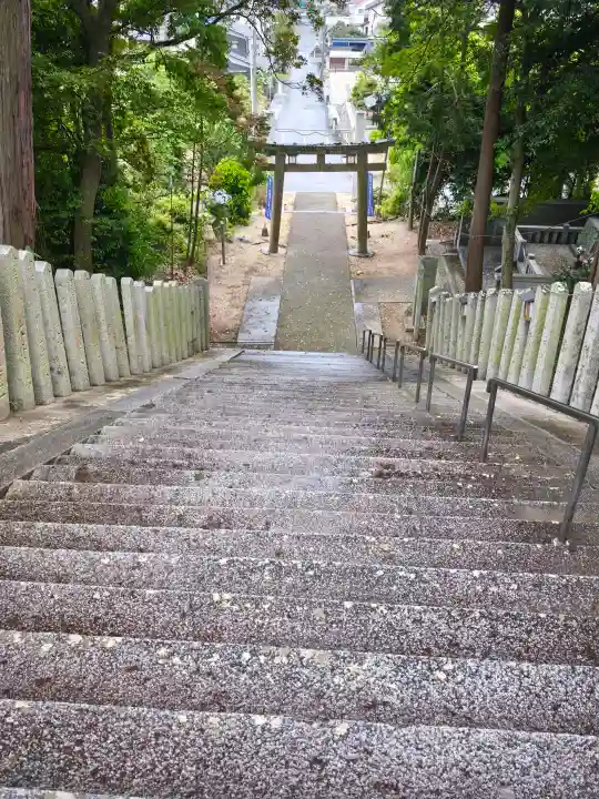 阿沼美神社の{uncategorized: "未分類", other: "その他", undefined: "問題あり", building: "その他建物", grave: "お墓", sacred_gate: "鳥居", guardian: "狛犬", statue: "像", buddha: "仏像", history: "歴史", nature: "自然", garden: "庭園", animal: "動物", pagoda: "塔", temizu: "手水舎", mountain_gate: "山門・神門", sanctuary: "本殿・本堂", subordinate: "末社・摂社", art: "芸術", scenery: "景色", jizo: "地蔵", ema: "絵馬", goshuin: "御朱印", omikuji: "おみくじ", items: "授与品その他", amulet: "お守り", goshuincho: "御朱印帳", eats: "食事", festival: "お祭り", votive_dance: "神楽", shichigosan: "七五三参", wedding: "結婚式", experience: "体験その他", initially: "初詣", around: "周辺", anti_infection: "感染症対策"}
