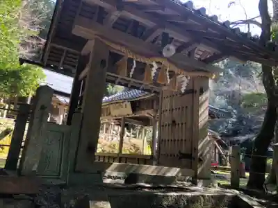松尾神社の山門・神門