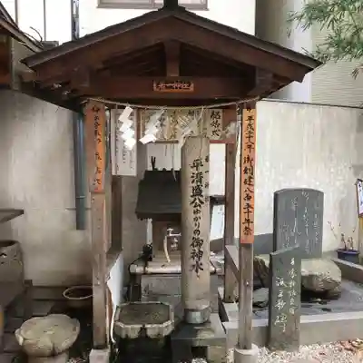 若一神社の末社・摂社