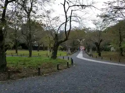 平野神社の{uncategorized: "未分類", other: "その他", undefined: "問題あり", building: "その他建物", grave: "お墓", sacred_gate: "鳥居", guardian: "狛犬", statue: "像", buddha: "仏像", history: "歴史", nature: "自然", garden: "庭園", animal: "動物", pagoda: "塔", temizu: "手水舎", mountain_gate: "山門・神門", sanctuary: "本殿・本堂", subordinate: "末社・摂社", art: "芸術", scenery: "景色", jizo: "地蔵", ema: "絵馬", goshuin: "御朱印", omikuji: "おみくじ", items: "授与品その他", amulet: "お守り", goshuincho: "御朱印帳", eats: "食事", festival: "お祭り", votive_dance: "神楽", shichigosan: "七五三参", wedding: "結婚式", experience: "体験その他", initially: "初詣", around: "周辺", anti_infection: "感染症対策"}