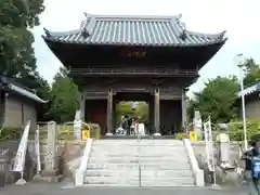 曹源寺の山門