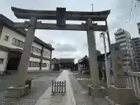 鶴見神社の{uncategorized: "未分類", other: "その他", undefined: "問題あり", building: "その他建物", grave: "お墓", sacred_gate: "鳥居", guardian: "狛犬", statue: "像", buddha: "仏像", history: "歴史", nature: "自然", garden: "庭園", animal: "動物", pagoda: "塔", temizu: "手水舎", mountain_gate: "山門・神門", sanctuary: "本殿・本堂", subordinate: "末社・摂社", art: "芸術", scenery: "景色", jizo: "地蔵", ema: "絵馬", goshuin: "御朱印", omikuji: "おみくじ", items: "授与品その他", amulet: "お守り", goshuincho: "御朱印帳", eats: "食事", festival: "お祭り", votive_dance: "神楽", shichigosan: "七五三参", wedding: "結婚式", experience: "体験その他", initially: "初詣", around: "周辺", anti_infection: "感染症対策"}