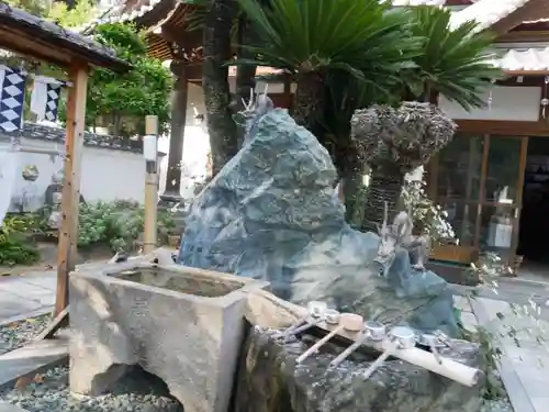 八坂寺の手水舎