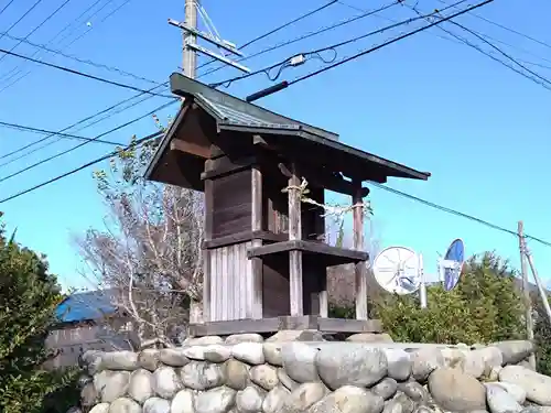 八龍社（目比）の本殿・本堂