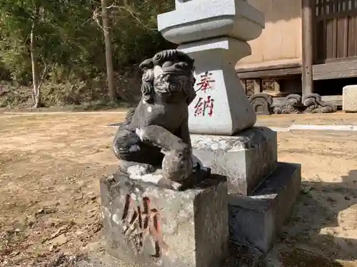 山神社の狛犬