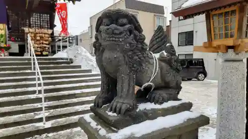 札幌諏訪神社の狛犬