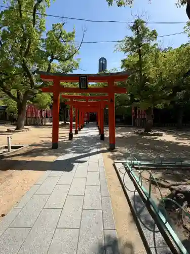 湊川神社の{uncategorized: "未分類", other: "その他", undefined: "問題あり", building: "その他建物", grave: "お墓", sacred_gate: "鳥居", guardian: "狛犬", statue: "像", buddha: "仏像", history: "歴史", nature: "自然", garden: "庭園", animal: "動物", pagoda: "塔", temizu: "手水舎", mountain_gate: "山門・神門", sanctuary: "本殿・本堂", subordinate: "末社・摂社", art: "芸術", scenery: "景色", jizo: "地蔵", ema: "絵馬", goshuin: "御朱印", omikuji: "おみくじ", items: "授与品その他", amulet: "お守り", goshuincho: "御朱印帳", eats: "食事", festival: "お祭り", votive_dance: "神楽", shichigosan: "七五三参", wedding: "結婚式", experience: "体験その他", initially: "初詣", around: "周辺", anti_infection: "感染症対策"}