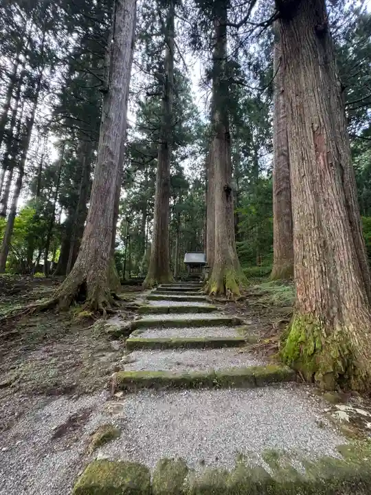 雄山神社中宮祈願殿(富山県)