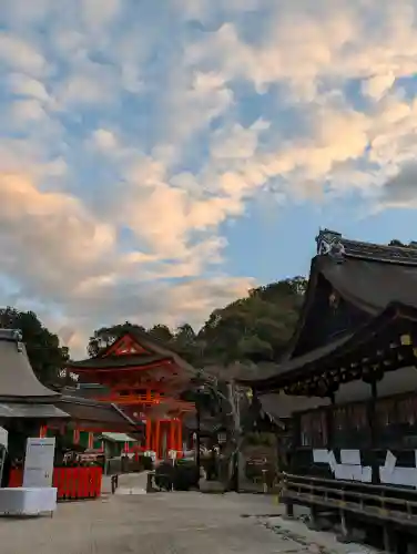 賀茂別雷神社（上賀茂神社）の{uncategorized: "未分類", other: "その他", undefined: "問題あり", building: "その他建物", grave: "お墓", sacred_gate: "鳥居", guardian: "狛犬", statue: "像", buddha: "仏像", history: "歴史", nature: "自然", garden: "庭園", animal: "動物", pagoda: "塔", temizu: "手水舎", mountain_gate: "山門・神門", sanctuary: "本殿・本堂", subordinate: "末社・摂社", art: "芸術", scenery: "景色", jizo: "地蔵", ema: "絵馬", goshuin: "御朱印", omikuji: "おみくじ", items: "授与品その他", amulet: "お守り", goshuincho: "御朱印帳", eats: "食事", festival: "お祭り", votive_dance: "神楽", shichigosan: "七五三参", wedding: "結婚式", experience: "体験その他", initially: "初詣", around: "周辺", anti_infection: "感染症対策"}