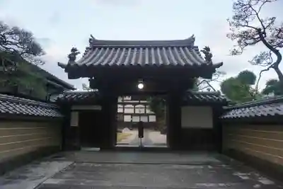 聖福寺の山門・神門