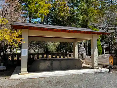 山梨縣護國神社の手水舎