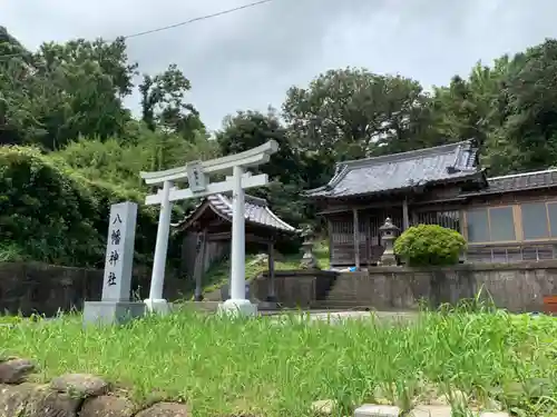 八幡神社の鳥居