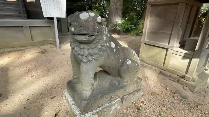 穂高神社本宮の狛犬
