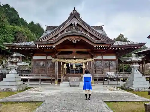 粟井神社の本殿・本堂