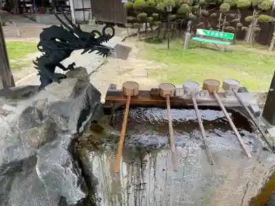 白國神社の手水舎