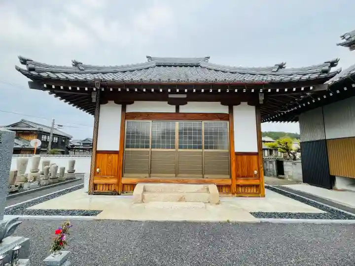 長福寺の{uncategorized: "未分類", other: "その他", undefined: "問題あり", building: "その他建物", grave: "お墓", sacred_gate: "鳥居", guardian: "狛犬", statue: "像", buddha: "仏像", history: "歴史", nature: "自然", garden: "庭園", animal: "動物", pagoda: "塔", temizu: "手水舎", mountain_gate: "山門・神門", sanctuary: "本殿・本堂", subordinate: "末社・摂社", art: "芸術", scenery: "景色", jizo: "地蔵", ema: "絵馬", goshuin: "御朱印", omikuji: "おみくじ", items: "授与品その他", amulet: "お守り", goshuincho: "御朱印帳", eats: "食事", festival: "お祭り", votive_dance: "神楽", shichigosan: "七五三参", wedding: "結婚式", experience: "体験その他", initially: "初詣", around: "周辺", anti_infection: "感染症対策"}