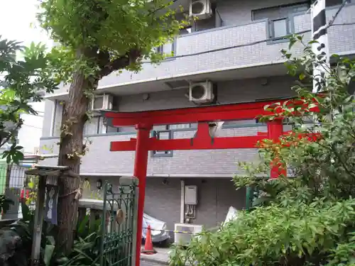 三光稲荷神社の鳥居