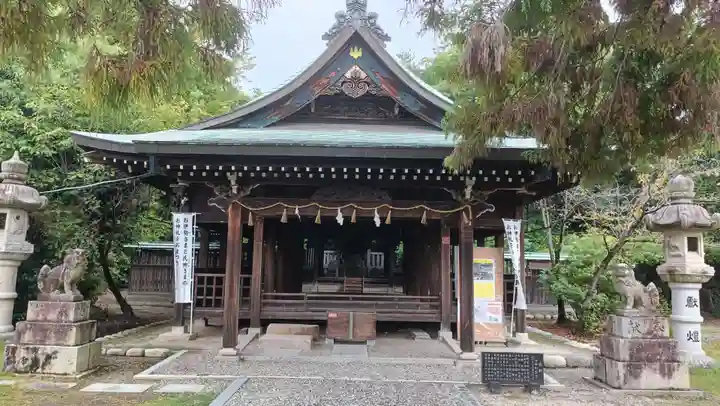 藤島神社の本殿・本堂