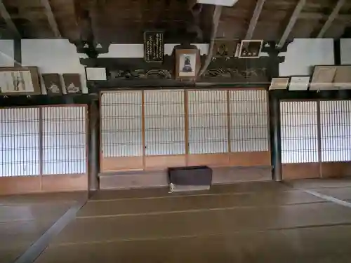 赤人寺の{uncategorized: "未分類", other: "その他", undefined: "問題あり", building: "その他建物", grave: "お墓", sacred_gate: "鳥居", guardian: "狛犬", statue: "像", buddha: "仏像", history: "歴史", nature: "自然", garden: "庭園", animal: "動物", pagoda: "塔", temizu: "手水舎", mountain_gate: "山門・神門", sanctuary: "本殿・本堂", subordinate: "末社・摂社", art: "芸術", scenery: "景色", jizo: "地蔵", ema: "絵馬", goshuin: "御朱印", omikuji: "おみくじ", items: "授与品その他", amulet: "お守り", goshuincho: "御朱印帳", eats: "食事", festival: "お祭り", votive_dance: "神楽", shichigosan: "七五三参", wedding: "結婚式", experience: "体験その他", initially: "初詣", around: "周辺", anti_infection: "感染症対策"}