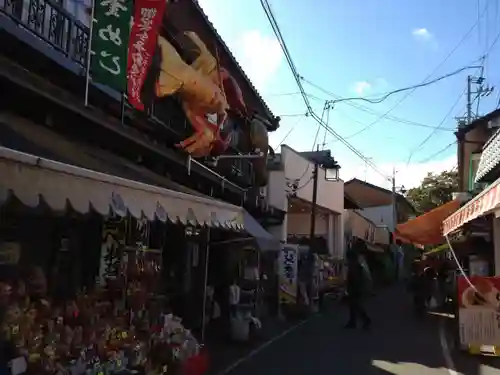 千代保稲荷神社の周辺