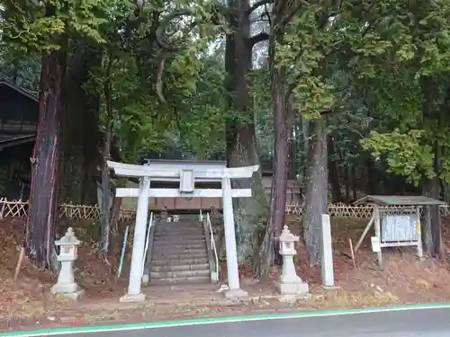 白鳥神社の鳥居