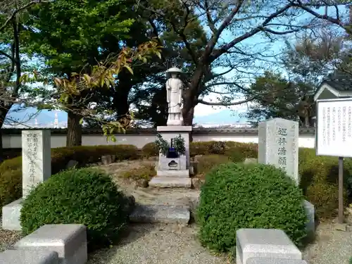 宝寿院の建物その他