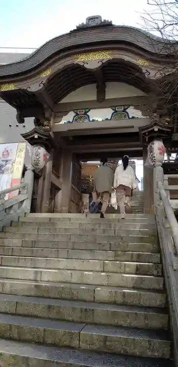 湯島天満宮の山門・神門