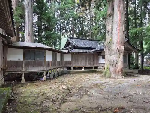 雄山神社中宮祈願殿(富山県)