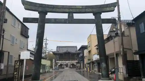 桑名宗社（春日神社）の{uncategorized: "未分類", other: "その他", undefined: "問題あり", building: "その他建物", grave: "お墓", sacred_gate: "鳥居", guardian: "狛犬", statue: "像", buddha: "仏像", history: "歴史", nature: "自然", garden: "庭園", animal: "動物", pagoda: "塔", temizu: "手水舎", mountain_gate: "山門・神門", sanctuary: "本殿・本堂", subordinate: "末社・摂社", art: "芸術", scenery: "景色", jizo: "地蔵", ema: "絵馬", goshuin: "御朱印", omikuji: "おみくじ", items: "授与品その他", amulet: "お守り", goshuincho: "御朱印帳", eats: "食事", festival: "お祭り", votive_dance: "神楽", shichigosan: "七五三参", wedding: "結婚式", experience: "体験その他", initially: "初詣", around: "周辺", anti_infection: "感染症対策"}