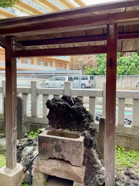 寳珠稲荷神社の手水舎