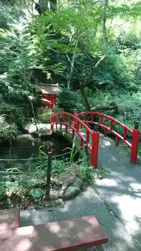 目の霊山　油山寺の末社