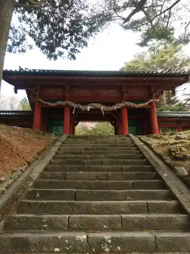 日光二荒山神社中宮祠の山門・神門
