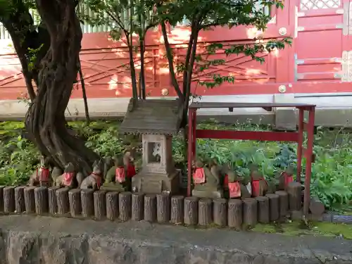 神田神社（神田明神）の{uncategorized: "未分類", other: "その他", undefined: "問題あり", building: "その他建物", grave: "お墓", sacred_gate: "鳥居", guardian: "狛犬", statue: "像", buddha: "仏像", history: "歴史", nature: "自然", garden: "庭園", animal: "動物", pagoda: "塔", temizu: "手水舎", mountain_gate: "山門・神門", sanctuary: "本殿・本堂", subordinate: "末社・摂社", art: "芸術", scenery: "景色", jizo: "地蔵", ema: "絵馬", goshuin: "御朱印", omikuji: "おみくじ", items: "授与品その他", amulet: "お守り", goshuincho: "御朱印帳", eats: "食事", festival: "お祭り", votive_dance: "神楽", shichigosan: "七五三参", wedding: "結婚式", experience: "体験その他", initially: "初詣", around: "周辺", anti_infection: "感染症対策"}