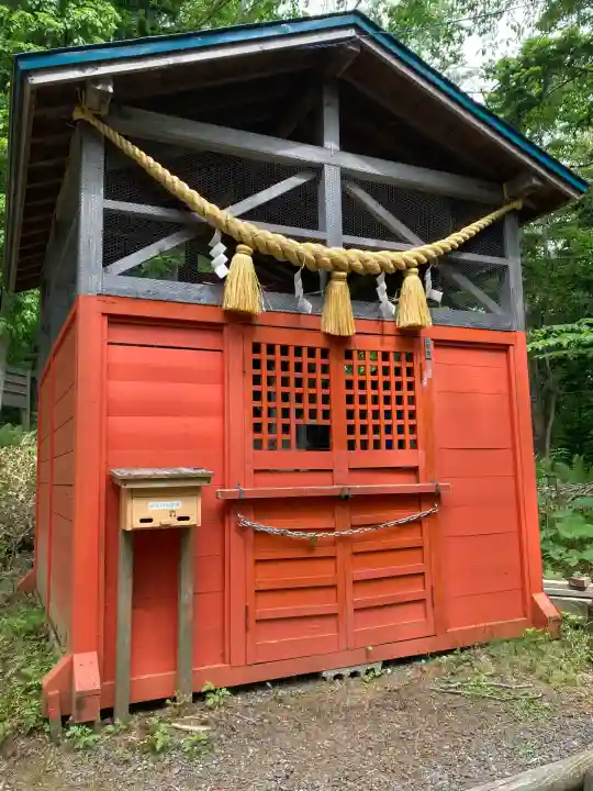 阿寒湖稲荷神社(北海道)