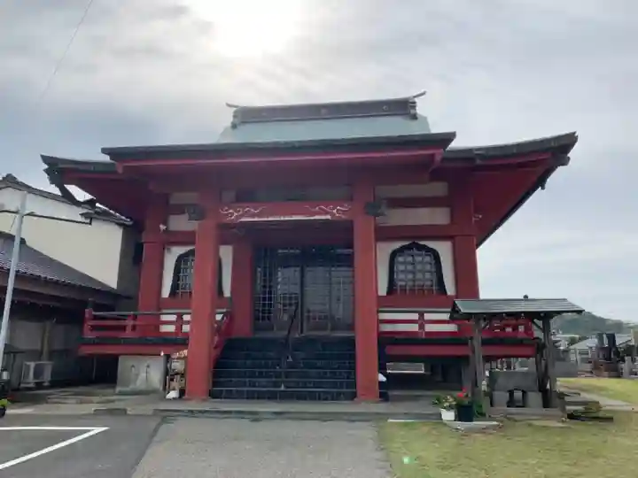 法善寺の本殿・本堂