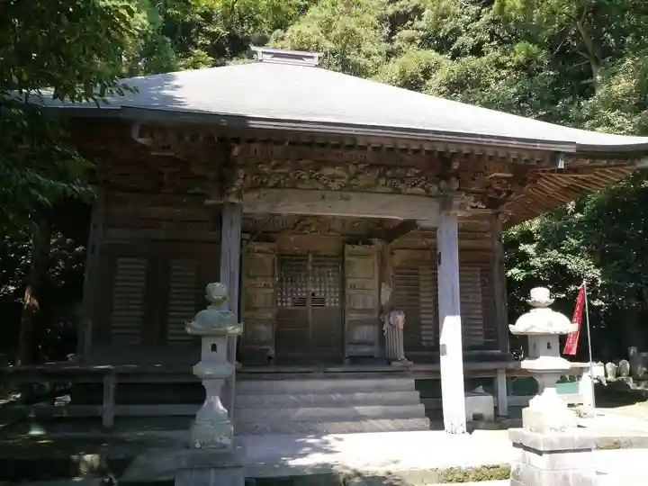 岩殿寺の本殿・本堂