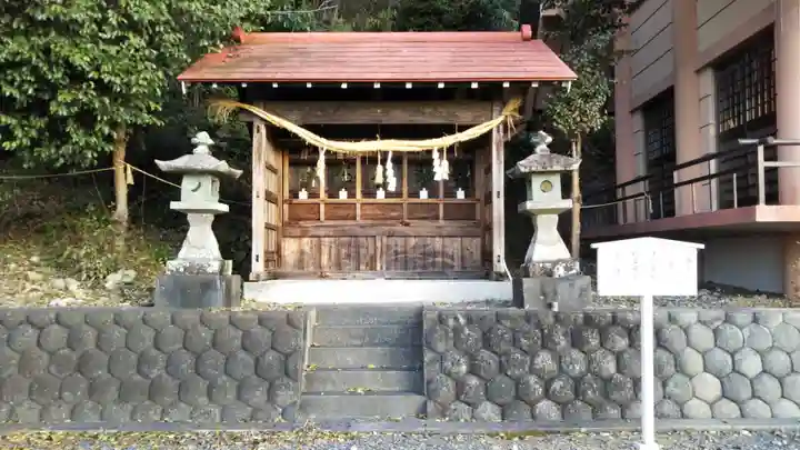 片岡神明宮の末社・摂社