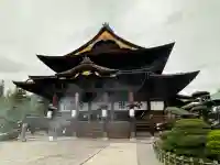 善光寺の{uncategorized: "未分類", other: "その他", undefined: "問題あり", building: "その他建物", grave: "お墓", sacred_gate: "鳥居", guardian: "狛犬", statue: "像", buddha: "仏像", history: "歴史", nature: "自然", garden: "庭園", animal: "動物", pagoda: "塔", temizu: "手水舎", mountain_gate: "山門・神門", sanctuary: "本殿・本堂", subordinate: "末社・摂社", art: "芸術", scenery: "景色", jizo: "地蔵", ema: "絵馬", goshuin: "御朱印", omikuji: "おみくじ", items: "授与品その他", amulet: "お守り", goshuincho: "御朱印帳", eats: "食事", festival: "お祭り", votive_dance: "神楽", shichigosan: "七五三参", wedding: "結婚式", experience: "体験その他", initially: "初詣", around: "周辺", anti_infection: "感染症対策"}